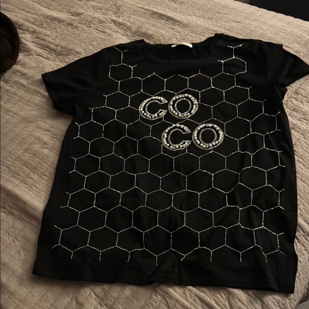 Black Honeycomb Pattern Short Sleeve Tee